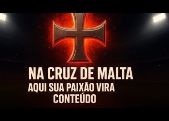 Crucifixo posicionado em fundo escuro com fogo.