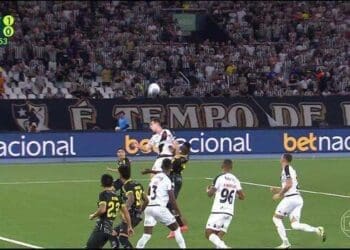 Assista aos destaques do primeiro tempo de Botafogo x Vasco