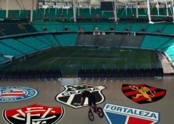 ‘Esporte Espetacular’ apresenta os estádios da Série A e traz em destaque as estátuas de Dinamite e Romário em São Januário; confira a reportagem.