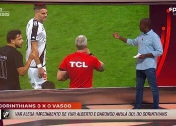 Comentarista PC Oliveira faz uma análise sobre a arbitragem na partida entre Corinthians e Vasco, que terminou em 3 a 0.