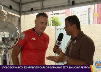 Carlos Germano esteve presente em sessão de autógrafos na loja Gigante da Colina em João Pessoa; confira a reportagem.