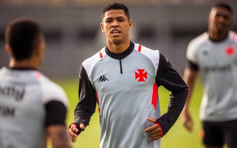 Cauan Barros em treino do VascoCauan Barros em treino do Vasco