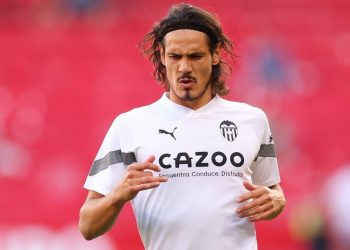 Cavani treinando pelo Valencia-ESP