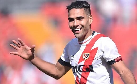 Falcão García em campo pelo Rayo Vallecano, da Espanha