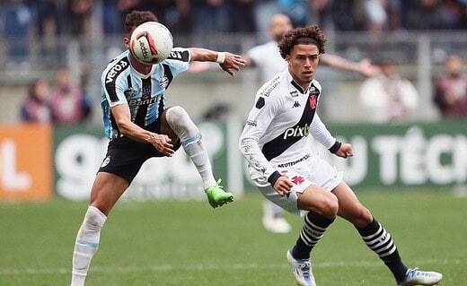 Figueiredo durante o jogo contra o Grêmio