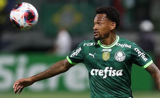 Jailson em ação pelo Palmeiras