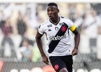 Léo durante o jogo contra o Palmeiras