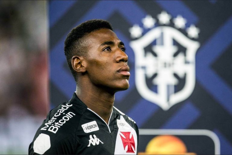 Léo em jogo contra o Fluminense