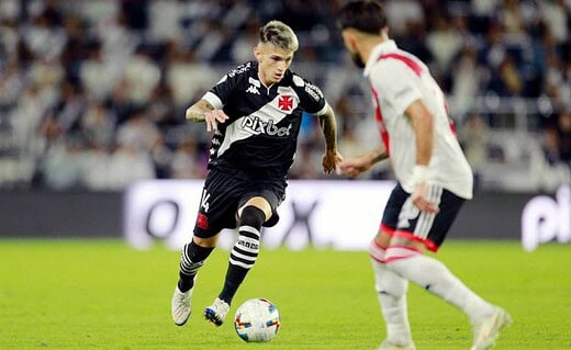 Luca Orellano durante o jogo contra o River Plate