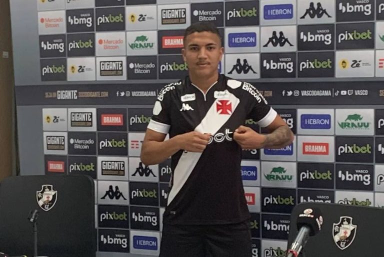 Mateus Carvalho foi apresentado pelo Vasco