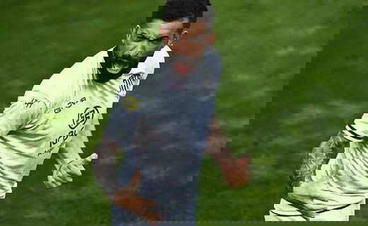 Michael Santos celebra gol pelo Talleres, da Argentina