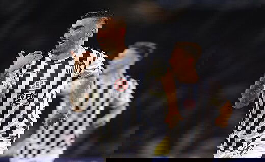 Michael Santos em ação pelo Talleres-ARG