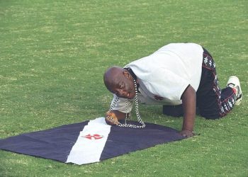 O folclórico massagista Pai Santana