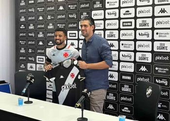 Paulinho e Paulo Bracks em apresentação