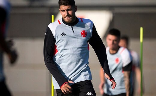 Pedro Raul em treino pelo Vasco