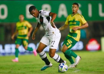 Rayan durante o jogo contra o Cuiabá