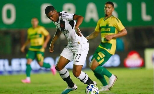 Rayan durante o jogo contra o Cuiabá