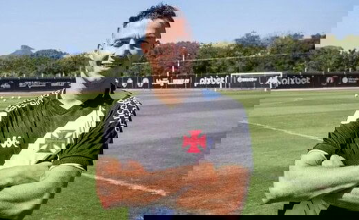 Sebastian Ferreira no CT Moacyr Barbosa