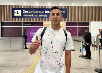 Sebastián Ferreira desembarca no Rio