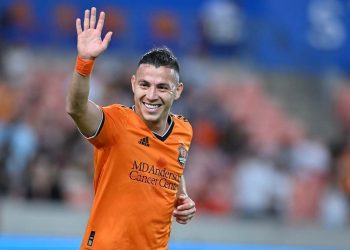 Sebastián Ferreira em ação pelo Houston Dynamo-EUA