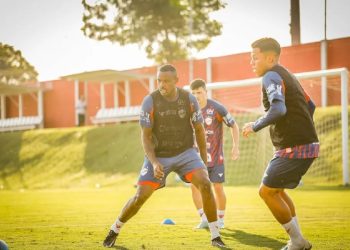 Ulisses em treino do Vila Nova