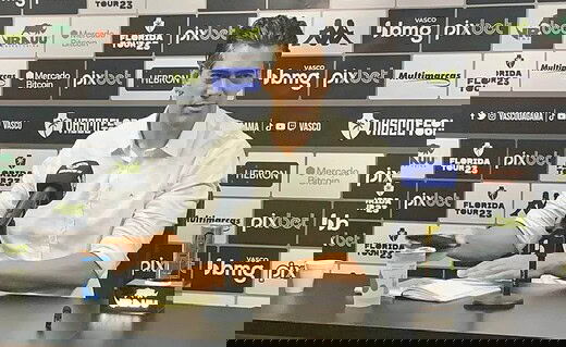 Paulo Bracks em entrevista coletiva