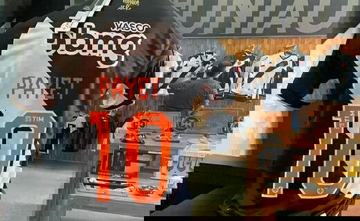 Camisa 10 do Vasco com o nome de Payet