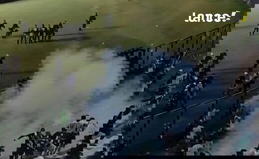 Confusão em São Januário após derrota do Vasco