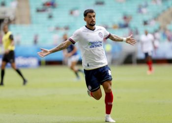 Cauly em campo pelo Bahia