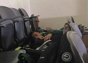 Armando Evangelista escondido em camarote em São Januário