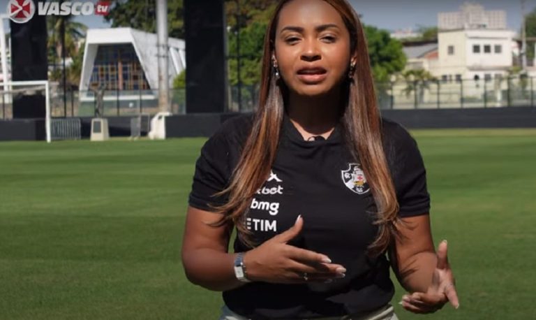 Deborah Cruz, repórter da Vasco TV