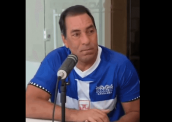 Edmundo emocionado após vitória do Vasco