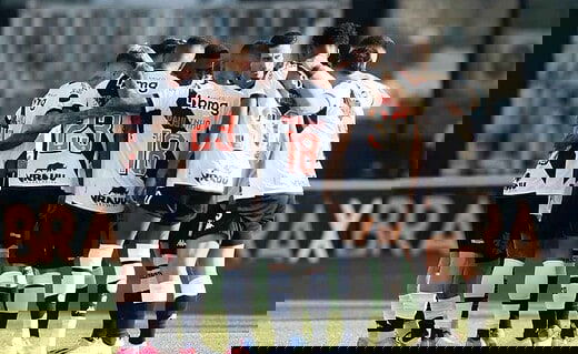 Jogadores do Vasco em São Januário