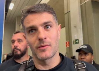Pablo Vegetti desembarca no Rio para se apresentar ao Vasco