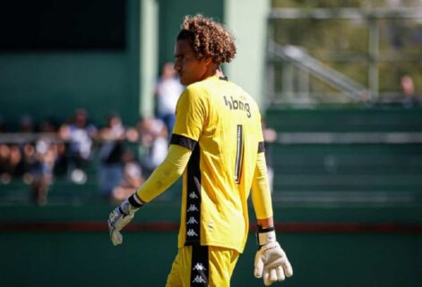 Phillipe Gabriel em ação pelo Sub-17 do Vasco