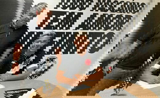 Ray ao lado de Carlos Brazil