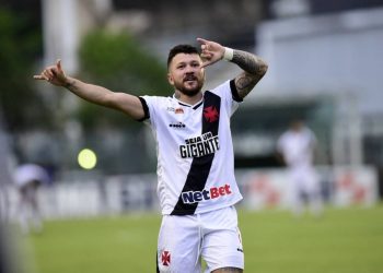 Rossi em ação pelo Vasco 2019