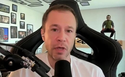 Tiago Leifert em seu canal no Youtube