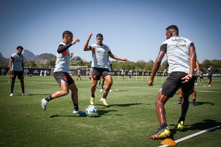 Treino do Vasco nesta sexta-feira, no CT Moacyr Barbosa