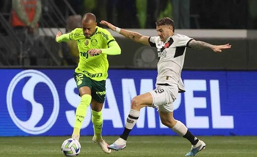 Vegetti em ação pelo Vasco contra o Palmeiras