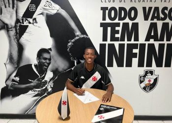 Equipe Sub-15 do Vasco contrata defensor Ricardo e equipe Sub-14 contrata meio-campista Rickelmi