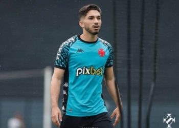 Andrey em treino do Vasco em 2021