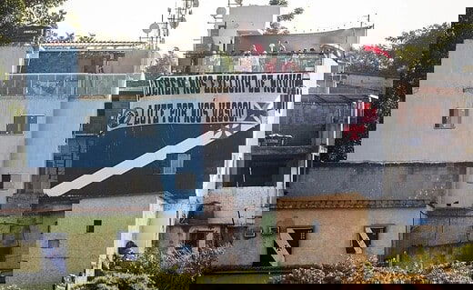 Torcedores do Vasco e moradores da Barreira deixam mensagem para o clube