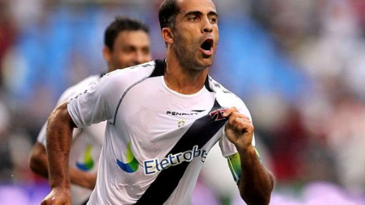 Felipe em campo pelo Vasco em 2012