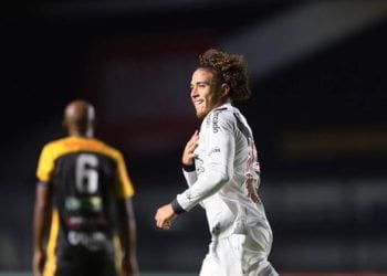 Figueiredo durante o jogo contra o Novorizontino