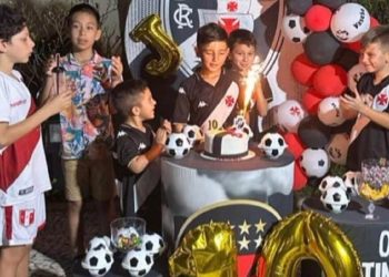 Filho de analista trazido por Ramón Díaz festeja aniversário com tema do Vasco