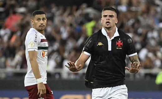 Gabriel Pec fez dois gols contra o Fluminense