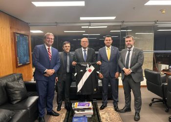 Da esq. para dir.: Lindbergh Farias, Aliel Machado Bark, Gilmar Mendes, Saullo Vianna e Marcelo Freixo