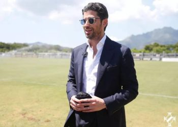 Josh Wander em visita ao CT Moacyr Barbosa