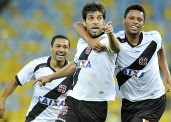 Juninho Pernambucano marcou em reestreia contra o Fluminense em 2013